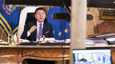 Премьер Италии подал в отставку из-за разразившегося политического кризиса
