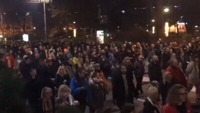 Массовые протесты после выборов в Сербии: студенты блокируют улицы в Белграде