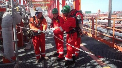 Более 1300 нарушений по безопасности выявили в работе компании на Кашагане