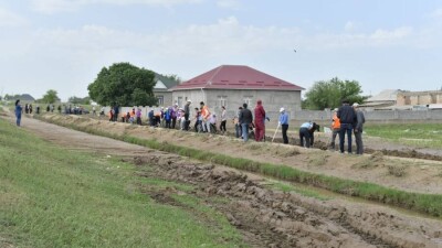Жителям Туркестанской области, пострадавшим от ливней, начали выплачивать по 100 тысяч тенге