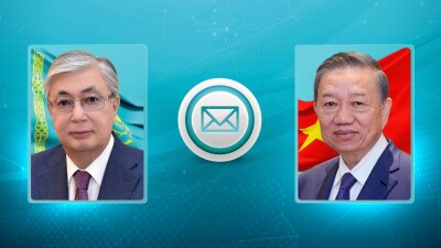 Токаев поздравил президента Вьетнама