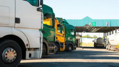 Правила пропуска автомобилей, грузов и товаров через границу хотят изменить в Казахстане