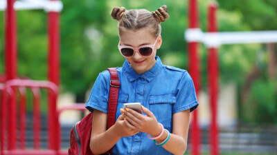 Instagram запретит взрослым пользователям отправлять личные сообщения незнакомым детям