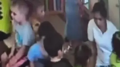 Швыряла и била детей, таскала за волосы: уголовное дело в отношении воспитателя детсада завели в Павлодаре