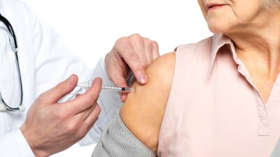 В Израиле с 1 августа люди старше 60 лет получат третью прививку от Covid-19