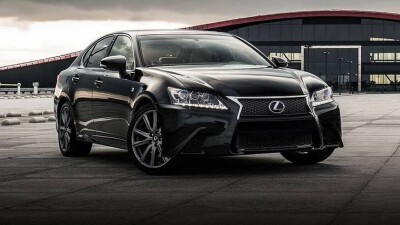 В России отзывают 8300 автомобилей Lexus из-за риска возгорания