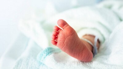 В Швеции выявили уникальный случай мутации коронавируса у новорождённого ребёнка