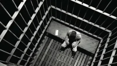 Публичную казнь двух участников массовых протестов провели в Иране