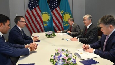 Токаев встретился с Яном Бреммером и Эдом Эмерсоном