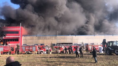 Крупный пожар на северо-западе Турции: горит фабрика игрушек
