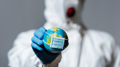 В ВОЗ сообщили, что количество новых случаев Covid-19 в мире снижается третью неделю подряд