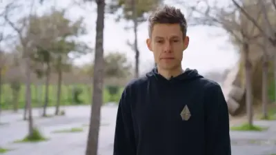 Журналиста Юрия Дудя заочно приговорили к 1 году и 10 месяцам колонии в России