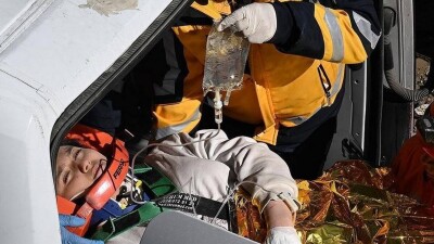 17-летнюю девушку вытащили живой из-под завалов на 11-й день после землетрясения в Турции