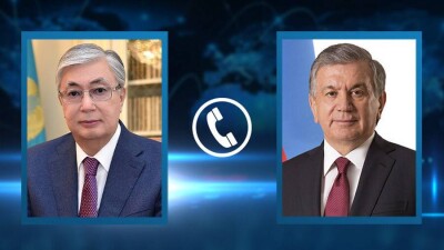 Токаев и Мирзиёев поздравили друг друга с Наурызом