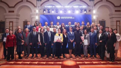 Лауреатов молодёжной премии "Дарын" наградили в Астане