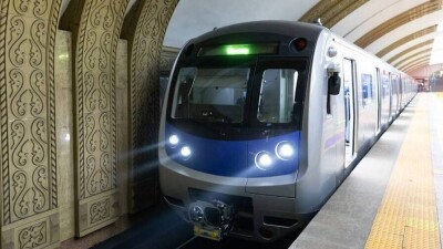 В метро Алматы объяснили остановку поезда в тоннеле