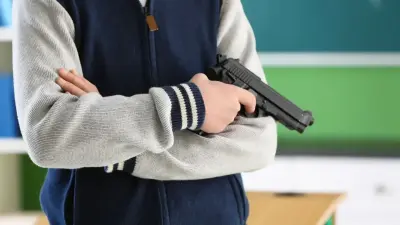 Школьник готовил теракт в образовательном учреждении Бишкека