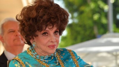 95-летняя актриса Джина Лоллобриджида выдвинула свою кандидатуру в парламент Италии