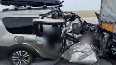 Педагоги из ЗКО ехали получать дипломы и попали в аварию. Три человека погибли, четверо пострадали