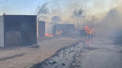 В Костанае вдоль Тобола горят жилые дома