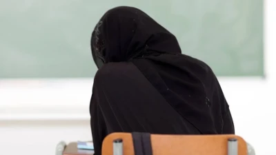 Отец школьницы в Астане подал в суд из-за запрета носить платок