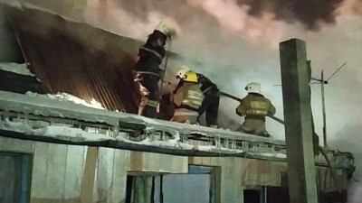 Во время пожара в общежитии Нур-Султана обрушилась крыша