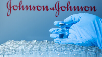 Регулятор ЕС выявил связь вакцины Johnson & Johnson со случаями тромбозов