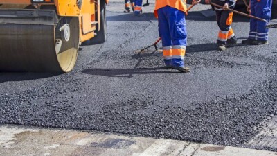 В Уральске остановили ремонт дорог из-за нехватки стройматериалов