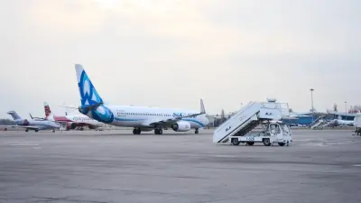 Самолёт авиакомпании Lufthansa задели в аэропорту Алматы