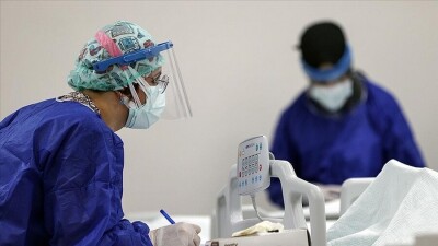 За неделю полного локдауна в Турции количество новых случаев Covid-19 снизилось в два раза