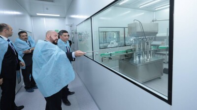 Премьер-министр посетил уникальное отечественное фармпроизводство в ВКО