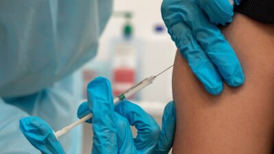 Сагинтаев: В Алматы пересмотрят около 350 тысяч медотводов от прививки против Covid-19