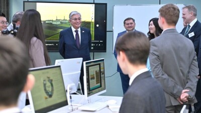 Токаев посетил филиал Heriot-Watt University и школу-гимназию Smart Bilim в Актобе