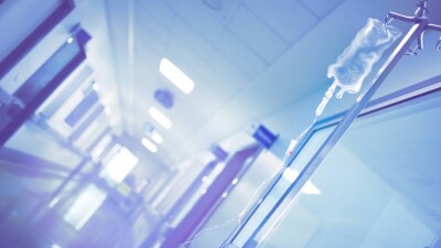 Несколько человек отравились поддельной водкой в Узбекистане, один умер