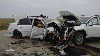 Два человека погибли, шестеро пострадали в аварии в Актюбинской области