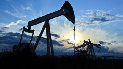 Стоимость нефти Brent превысила 90 долларов за баррель впервые за семь лет