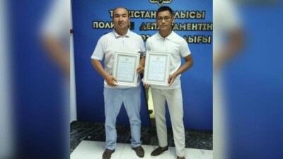 В Туркестане наградили мужчин, спасших 13 пострадавших в массовом ДТП