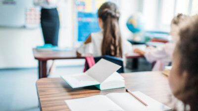 С 1 марта школьники 1-5 классов перешли на комбинированный формат обучения