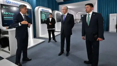 Токаев ознакомился с отечественными AI проектами в сферах медицины, образования, промышленности