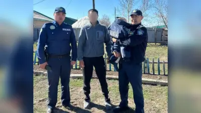 Двухлетнего ребёнка, сбежавшего из дома в одной футболке, нашли у уличного туалета в селе ВКО