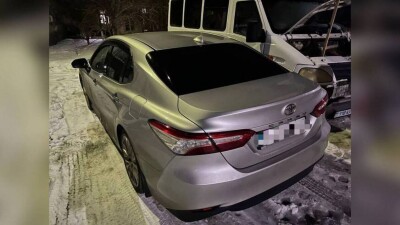 Угонщик автомобиля в Алматы решил подработать таксистом. Его задержали по дороге в Шымкент