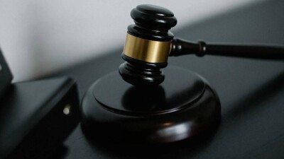 48 млн тенге взыскал сын умершего на рабочем месте судьи в Уральске