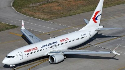Китайская авиакомпания возобновила полёты на Boeing 737-800 после крушения пассажирского самолёта