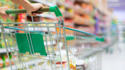 Турция ужесточает локдаун. В магазинах можно купить только продукты, средства гигиены и корм для животных