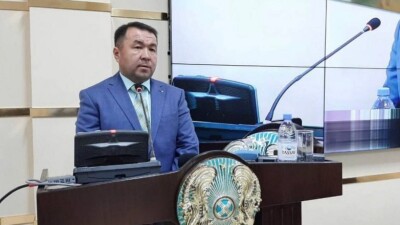 Экс-аким села в Павлодарской области, лишившийся должности за алкоголь на работе, выиграл выборы