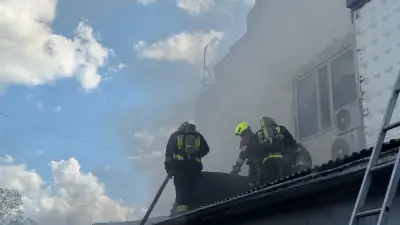 Пожарные отстояли от огня торговый дом в Астане