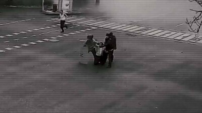 Полицейский Алматы о январских событиях: Посадили на колени, раздели и избили