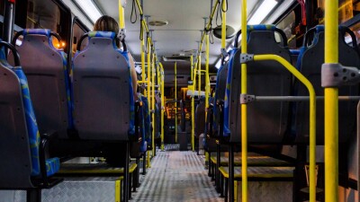 Пакет с миллионом тенге забыл астанчанин в автобусе