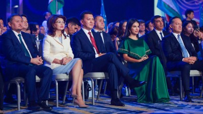 Ерлан Карин и помощник президента Узбекистана посетили мероприятие интеллектуального клуба Zakovat
