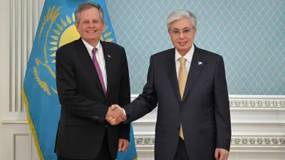 Токаев принял сенатора конгресса США Стива Дэйнса